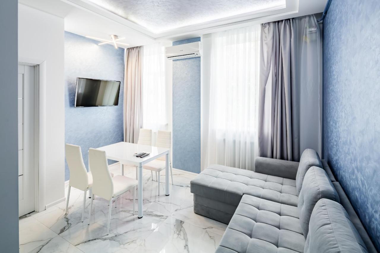 Royal Premier Apartment Lviv Exterior photo